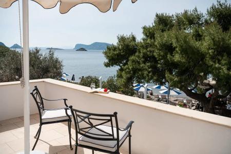Four Seasons Hydra Luxury Suites - 31