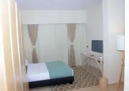 Redcon Suites - 77