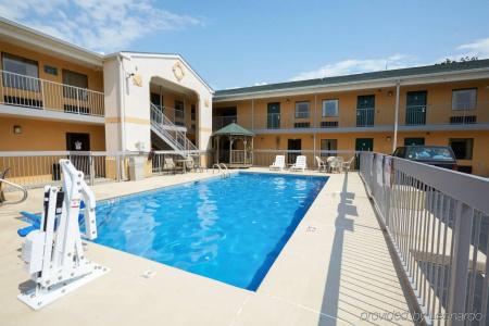 Quality Inn at Fort Gordon - 15