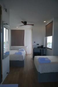 Avyanna Gulhi Beach - 23