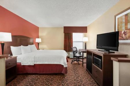 Hampton Inn - 33