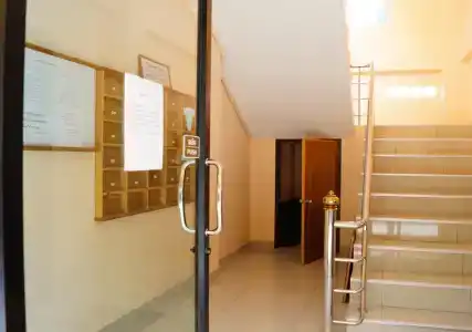 Jirasin & Apartment - 9