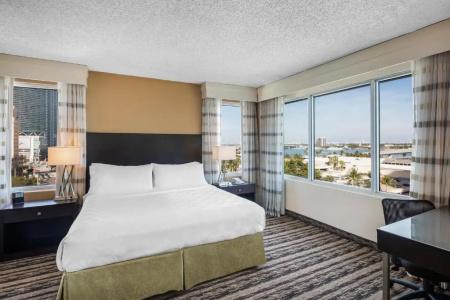 Holiday Inn Port Of Miami-Downtown, An Ihg - 52