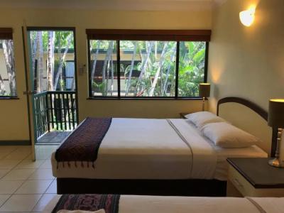 Bay Village Tropical Retreat & - 89