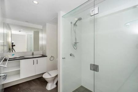 Burleigh Beach Tower - 94
