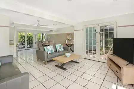 Coral Beach Noosa - 65
