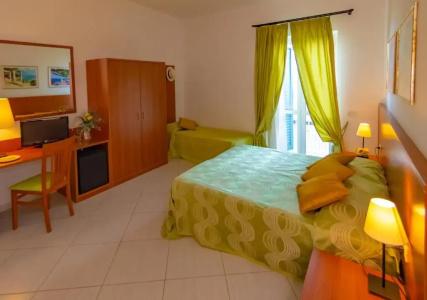 Solaria - 32