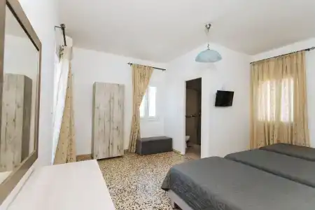 Nikos - 5