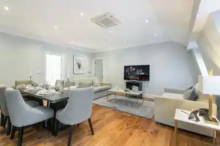 Chilworth Court - 83