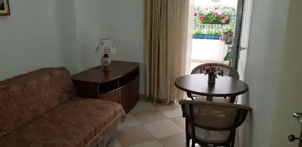Tamara - 38
