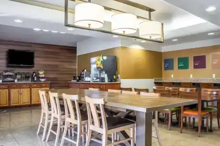 Comfort Inn & Suites near Kino Sports Complex - 29