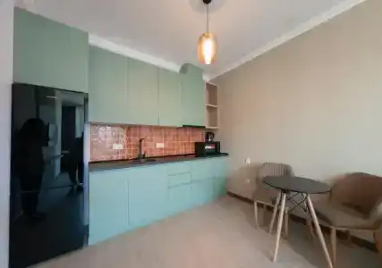 Season Suite Apart - 31
