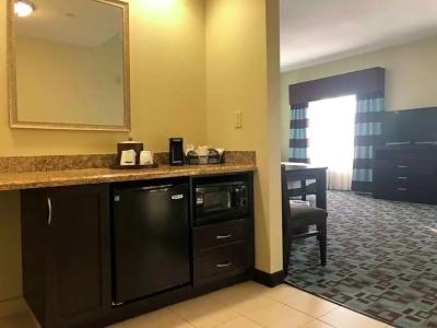 Hampton Inn & Suites Nashville at Opryland - 108