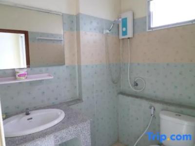 Vanlisut Ngamwongwan - 81