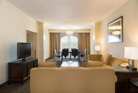 DoubleTree Suites by Hilton - 62