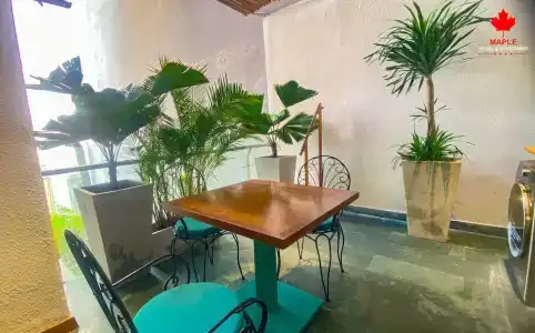 Maple & Apartment - 193