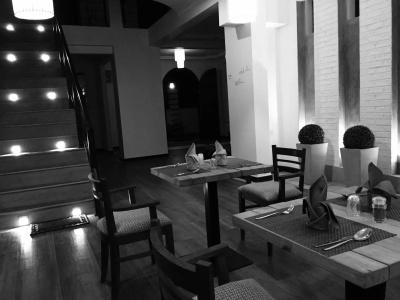 8+ Plus Motels - 32