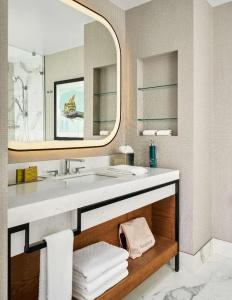DoubleTree by Hilton Dallas - Love Field - 47