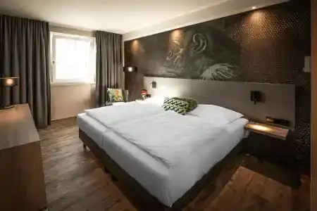 Loginn Stuttgart Zuffenhausen - 41