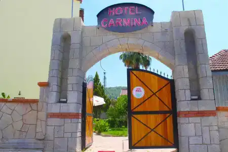 Carmina - 0