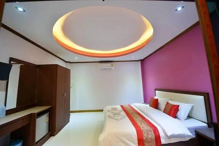 Dusit Phuphaya - 18