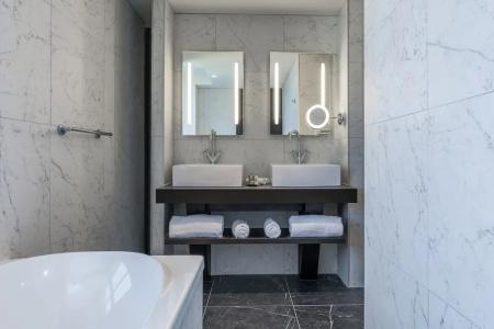 Du Roi & Spa By Sowell Collection - 58