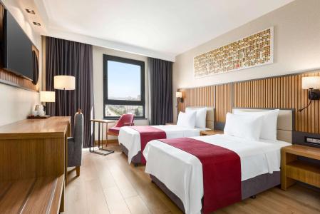 Ramada Plaza By Wyndham - 5