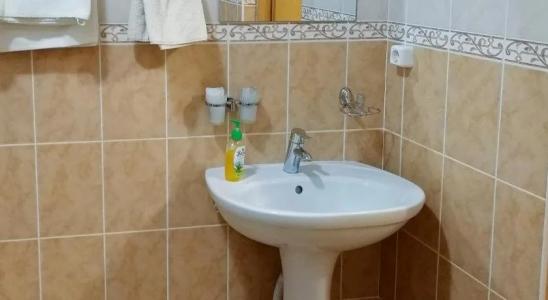 В центре + - 7