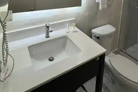 Howard Johnson by Wyndham Phoenix Airport/Downtown Area - 18