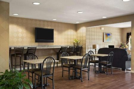 Quality Inn & Suites I-20 - 2