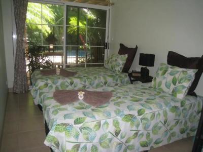 Rydges Palmerston - - 1