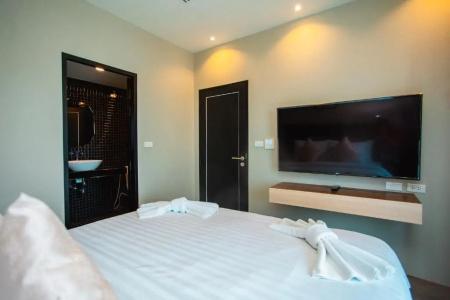 Triple L Patong Beach Phuket - 153