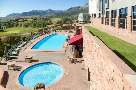 The Peaks and Spa - 15