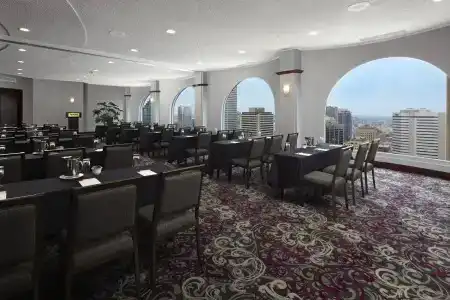 Montreal Marriott Chateau Champlain - 18