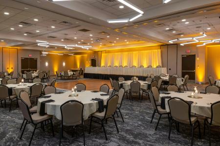 Hilton Garden Inn South - 33