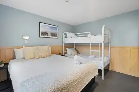 Christchurch Top 10 Holiday Park - 23