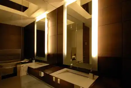 Center - 8
