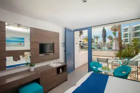 Limanaki Beach & Suites - 67