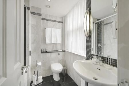 Langham Court - 9
