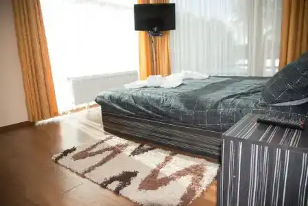 Romantica Forest Holiday Village - 1