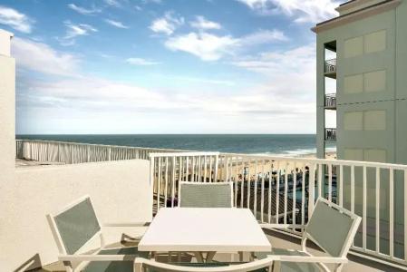 DoubleTree by Hilton Ocean City Oceanfront - 161