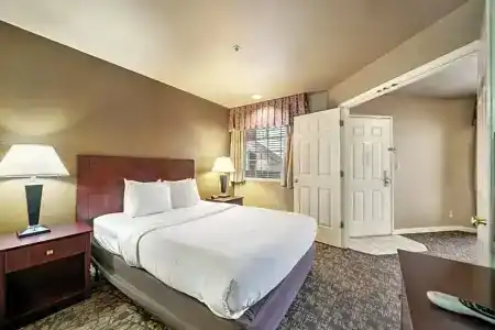 Quality Suites Atlanta Buckhead Village North - 54