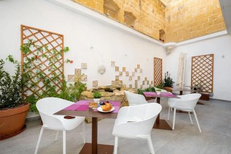Battistini Boutique Living and Spa - 18