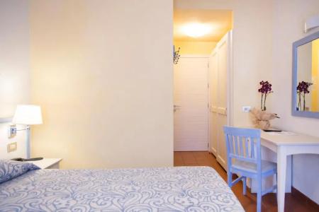 Blu Laconia Village - 38