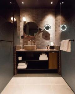 The Hide Flims - 36