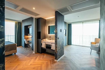 HOTELUX Airport - 13