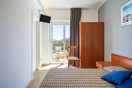 Carlton Riviera - 5