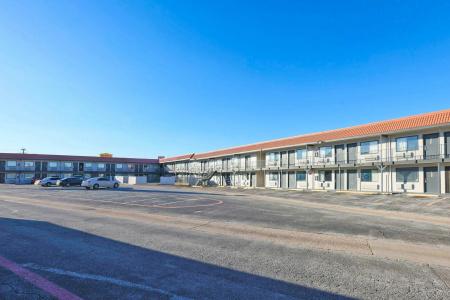 Super 7 Inn-Southwest - 47