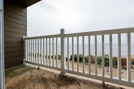 Siletz Bay Beachfront By Oyo - 155