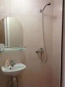 Ван - 7